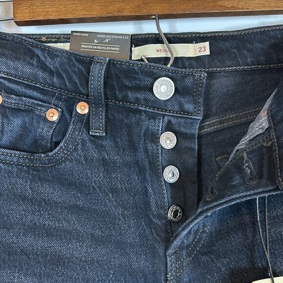 Levi’s Wedgie High Rise Tapered Leg Jeans Women’s Size 23 Black Denim NWT - Picture 8 of 9